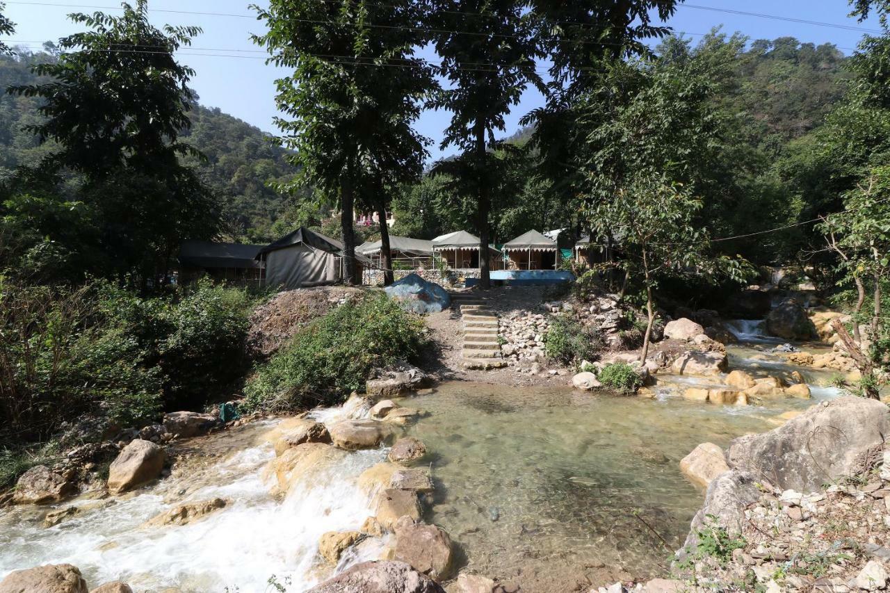 Oyo 23439 Tapovan Heights Camp & Resort Narendra Nagar Exterior photo